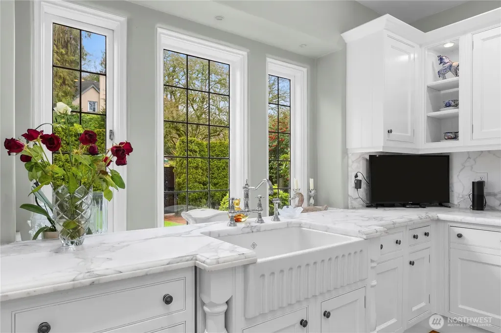 180 Lake Washington Boulevard E Seattle WA 98112
