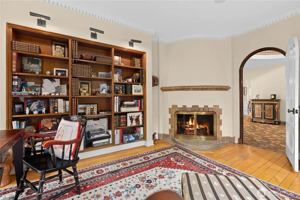 180 Lake Washington Boulevard E Seattle WA 98112