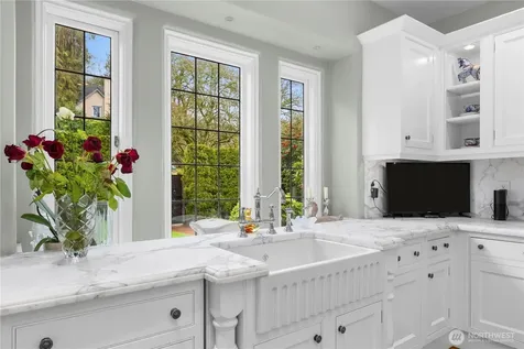 180 Lake Washington Boulevard E Seattle WA 98112