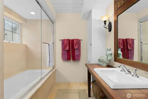 180 Lake Washington Boulevard E Seattle WA 98112
