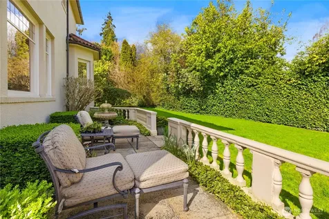 180 Lake Washington Boulevard E Seattle WA 98112