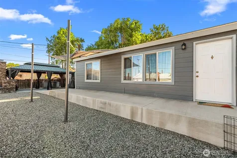 3906 Malaga Avenue Malaga WA 98828