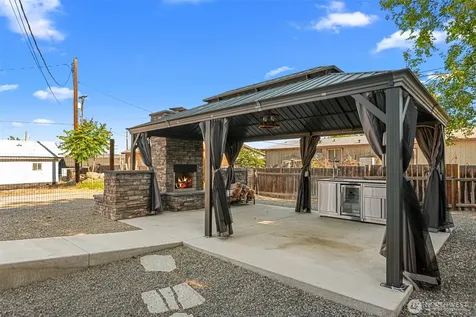 3906 Malaga Avenue Malaga WA 98828