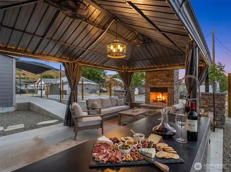 3906 Malaga Avenue Malaga WA 98828
