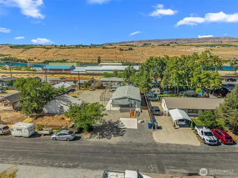 3906 Malaga Avenue Malaga WA 98828