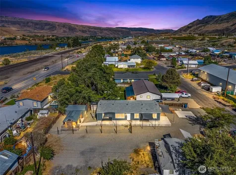 3906 Malaga Avenue Malaga WA 98828