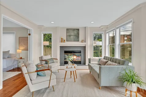1011 5th Avenue N Seattle WA 98109