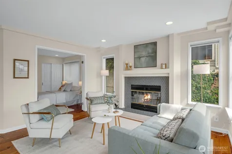 1011 5th Avenue N Seattle WA 98109