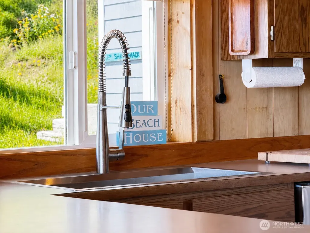 2 S Pilchuck Avenue Hat Island WA 98206