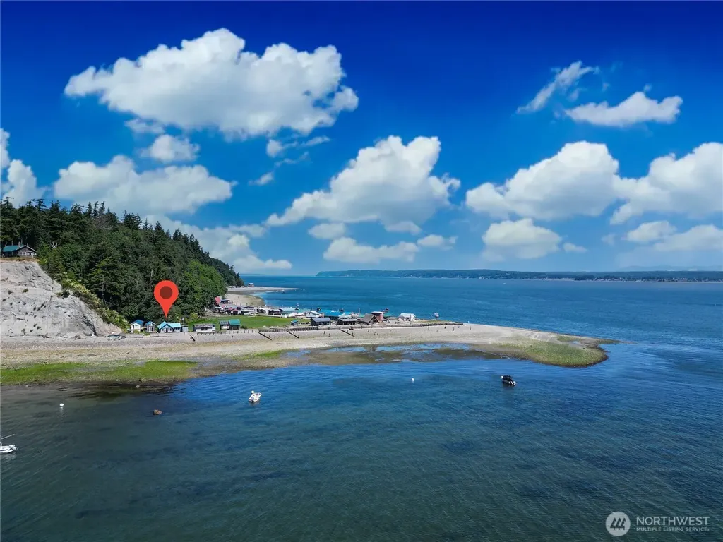 2 S Pilchuck Avenue Hat Island WA 98206