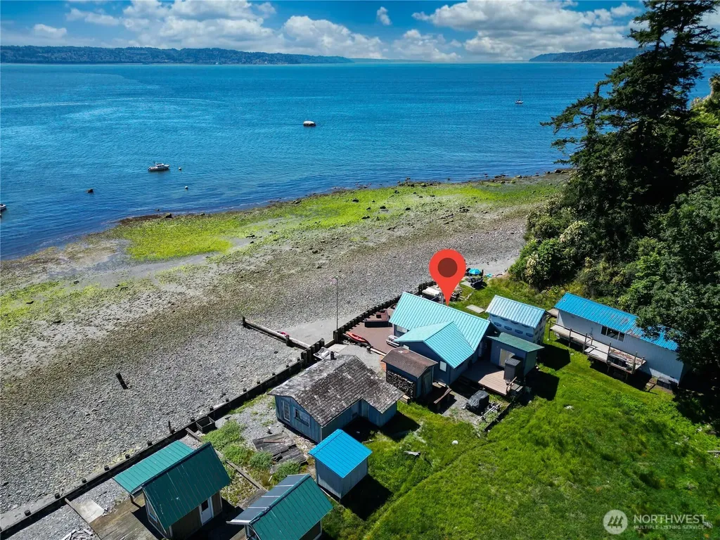 2 S Pilchuck Avenue Hat Island WA 98206