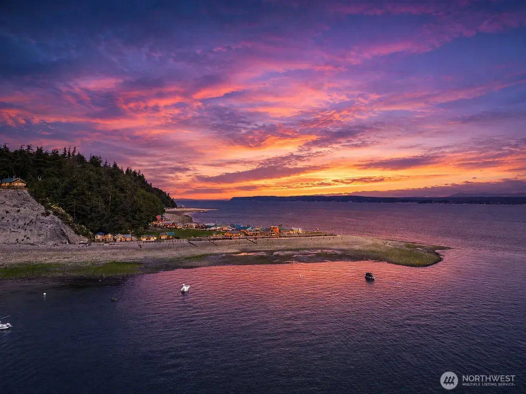 2 S Pilchuck Avenue Hat Island WA 98206