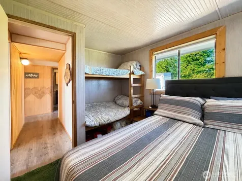 2 S Pilchuck Avenue Hat Island WA 98206