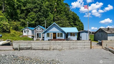 2 S Pilchuck Avenue Hat Island WA 98206
