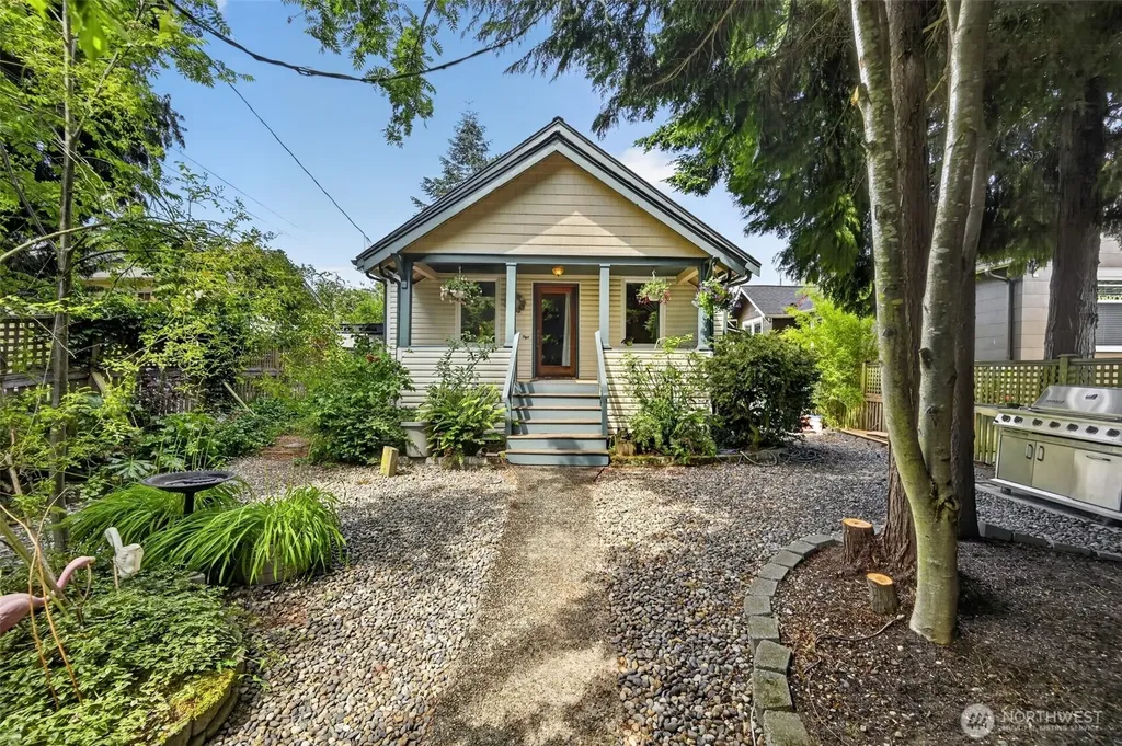 8045 26th Avenue NW Seattle WA 98117