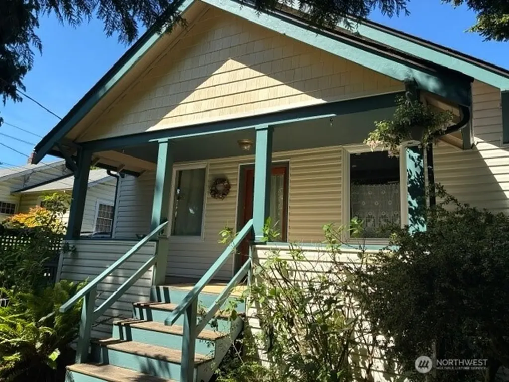 8045 26th Avenue NW Seattle WA 98117