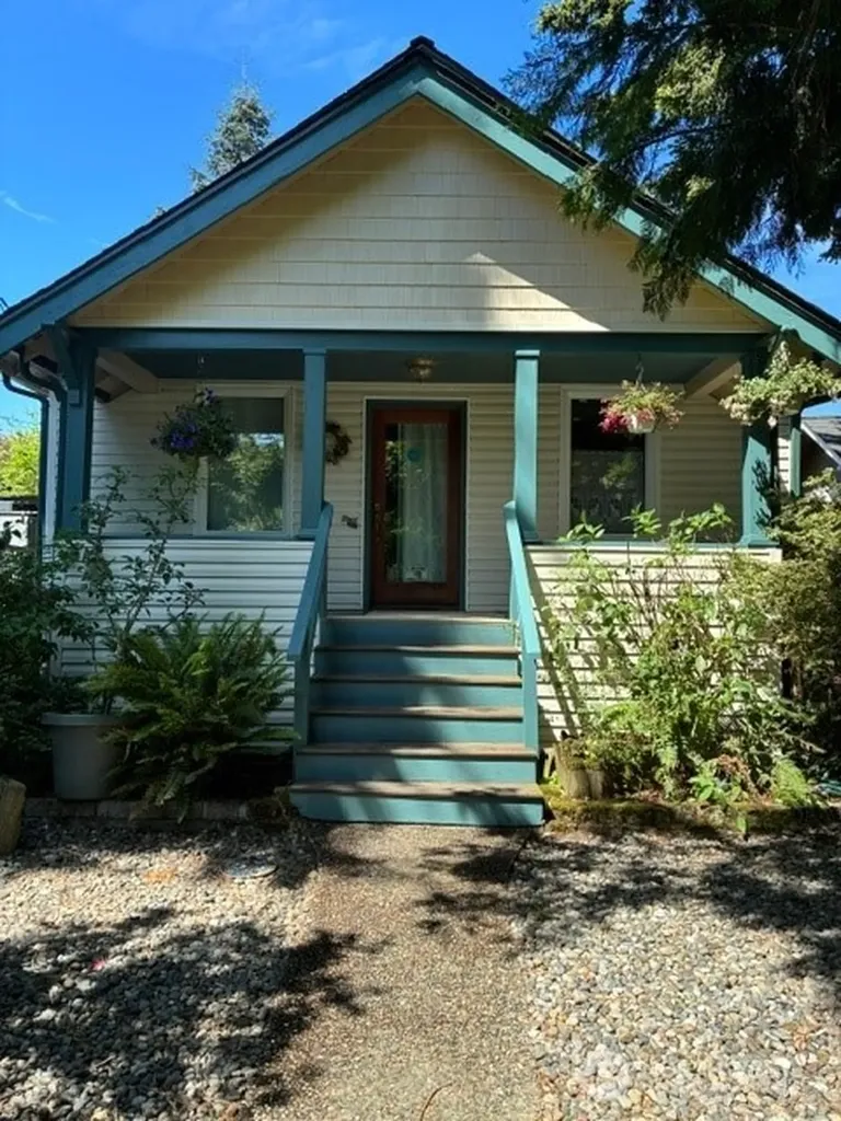 8045 26th Avenue NW Seattle WA 98117