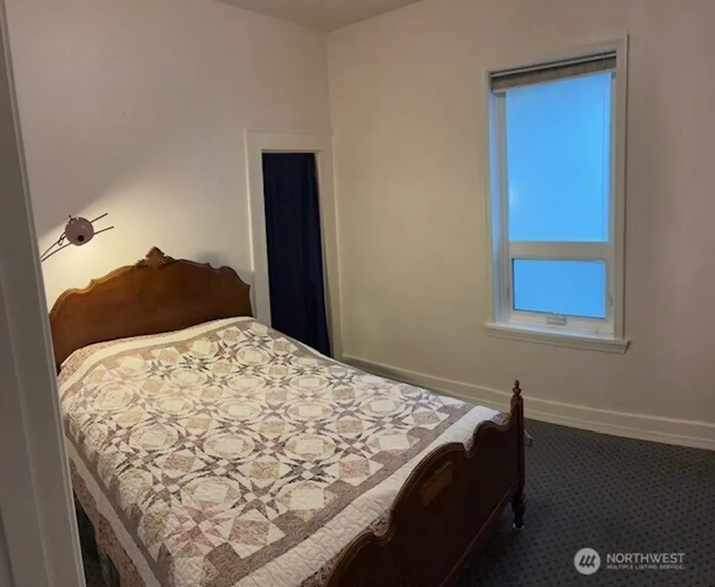8045 26th Avenue NW Seattle WA 98117