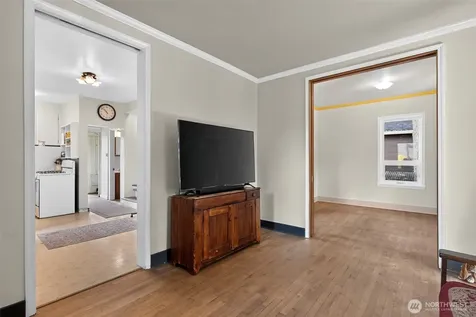 8045 26th Avenue NW Seattle WA 98117
