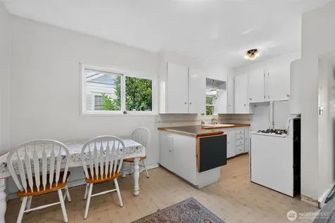8045 26th Avenue NW Seattle WA 98117