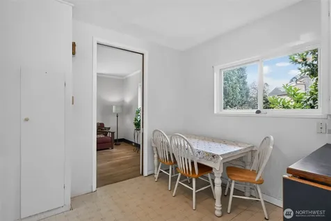 8045 26th Avenue NW Seattle WA 98117