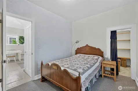 8045 26th Avenue NW Seattle WA 98117