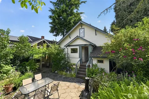 8045 26th Avenue NW Seattle WA 98117