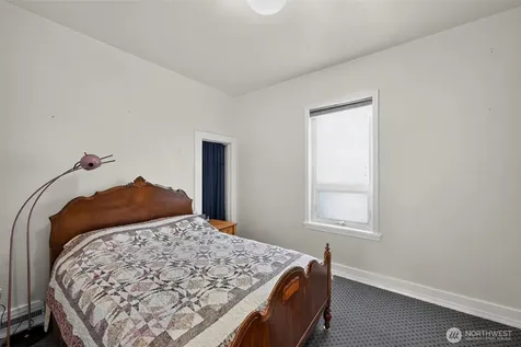 8045 26th Avenue NW Seattle WA 98117