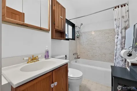 8045 26th Avenue NW Seattle WA 98117