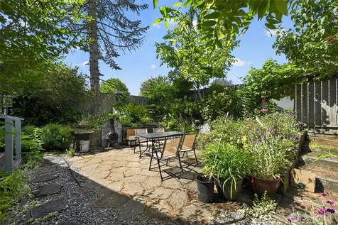 8045 26th Avenue NW Seattle WA 98117