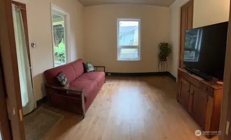 8045 26th Avenue NW Seattle WA 98117