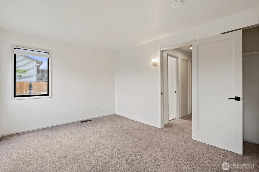 611 N 143rd Street Seattle WA 98133
