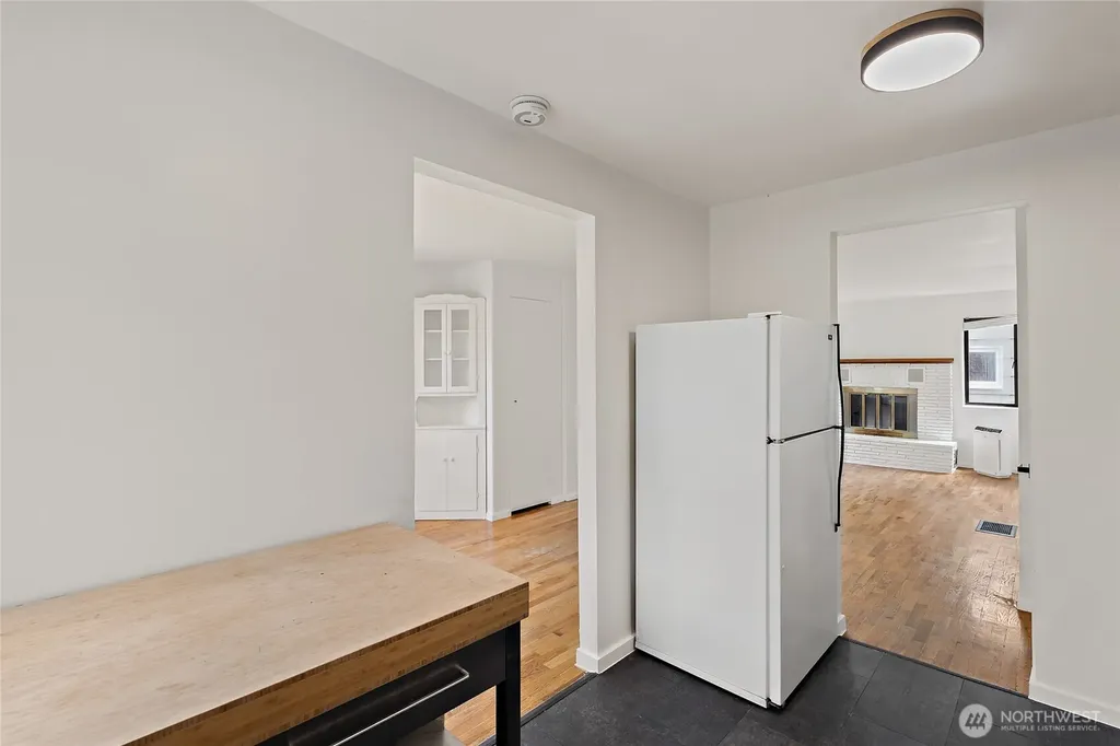 611 N 143rd Street Seattle WA 98133