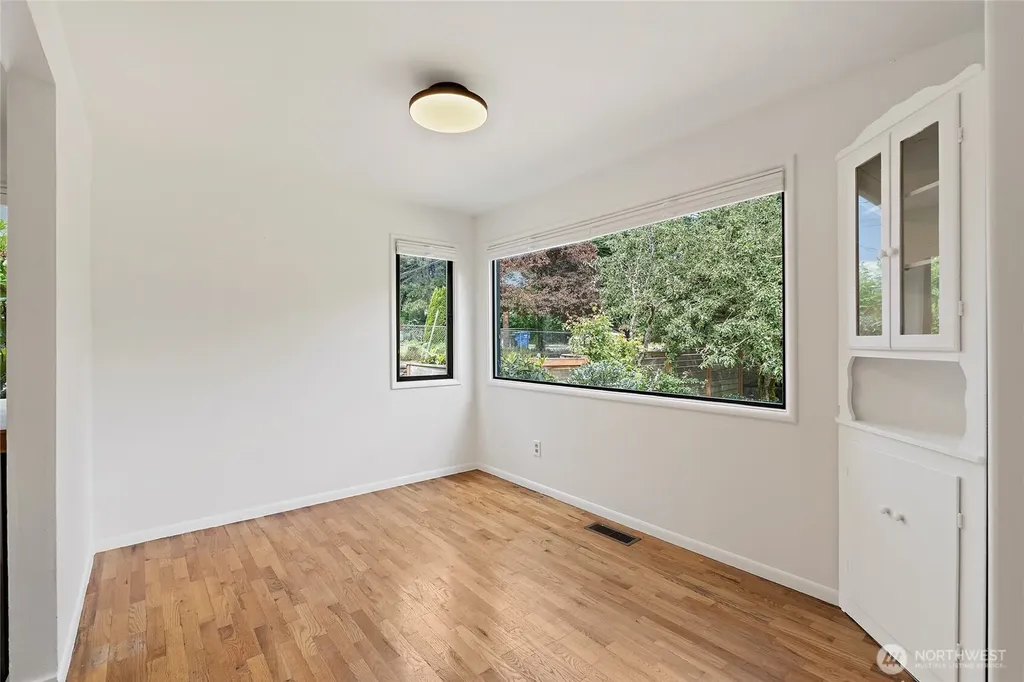 611 N 143rd Street Seattle WA 98133