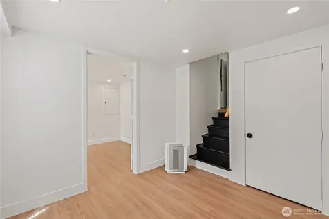 611 N 143rd Street Seattle WA 98133
