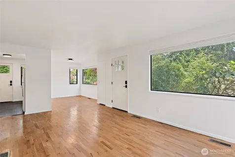611 N 143rd Street Seattle WA 98133