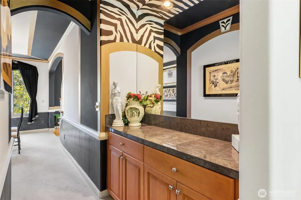 26810 SE 9th Way Sammamish WA 98075
