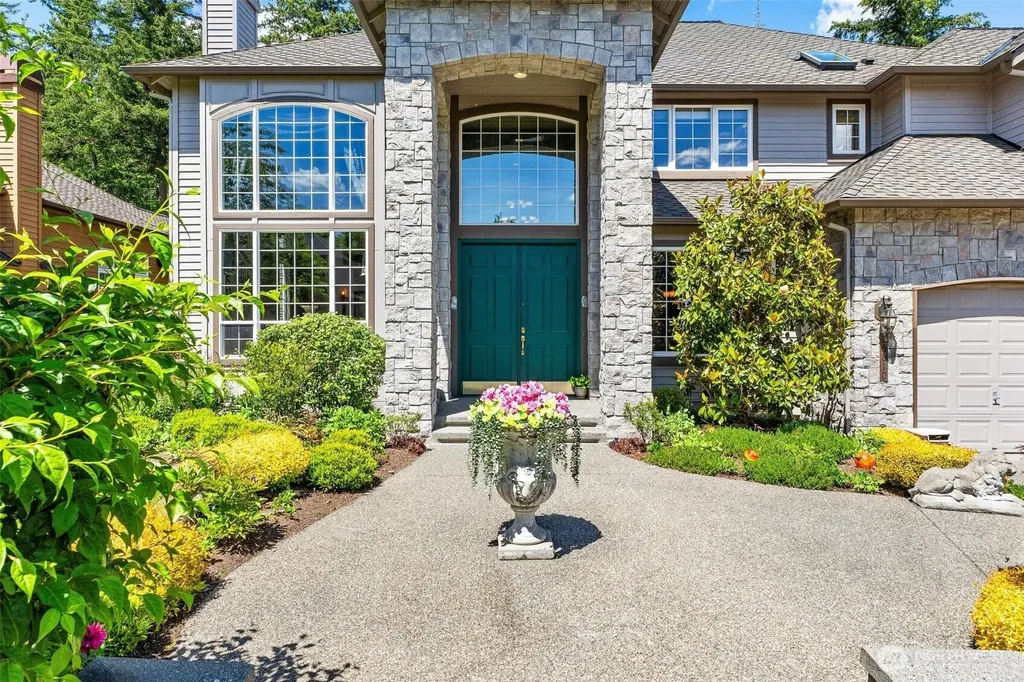 26810 SE 9th Way Sammamish WA 98075