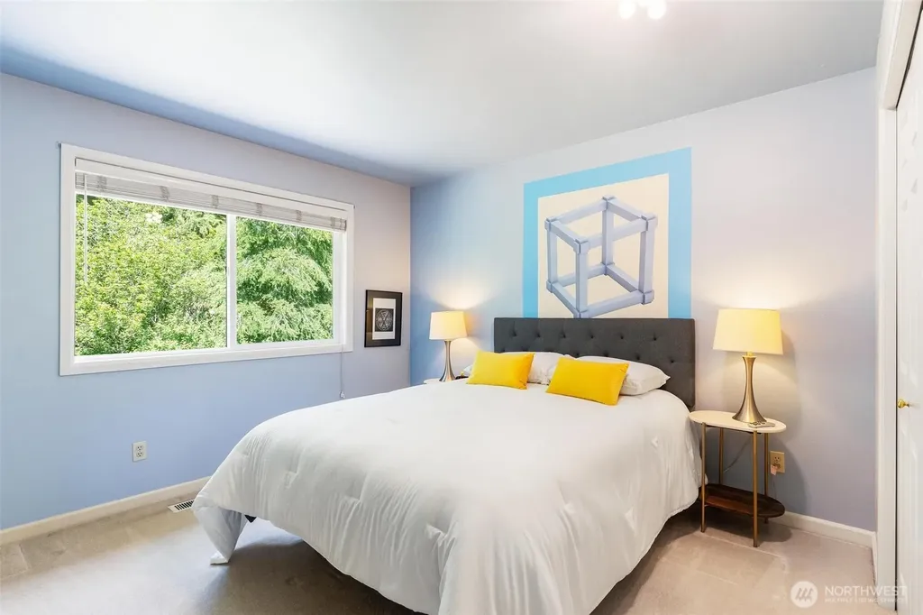 26810 SE 9th Way Sammamish WA 98075