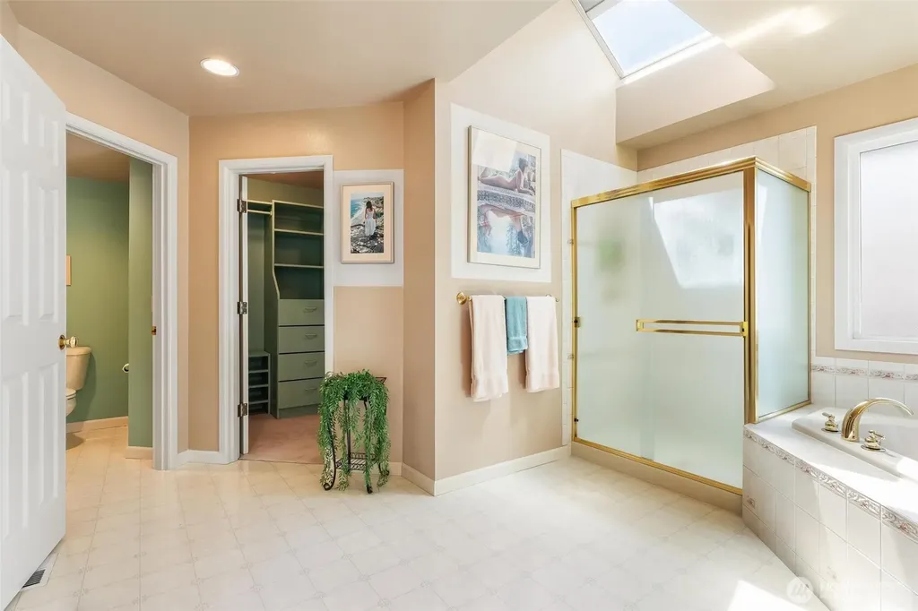 26810 SE 9th Way Sammamish WA 98075
