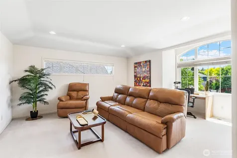 26810 SE 9th Way Sammamish WA 98075