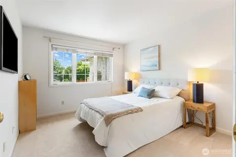 26810 SE 9th Way Sammamish WA 98075