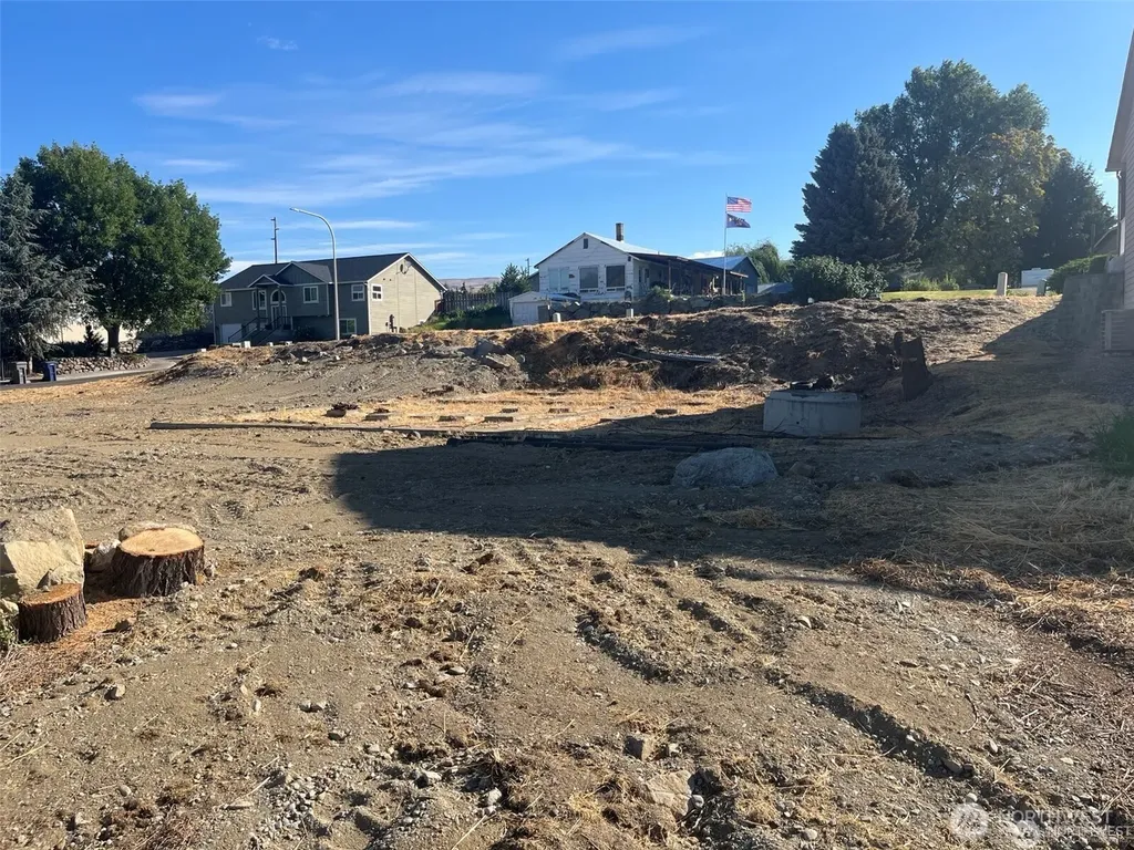 1058 Corum Circle East Wenatchee WA 98802