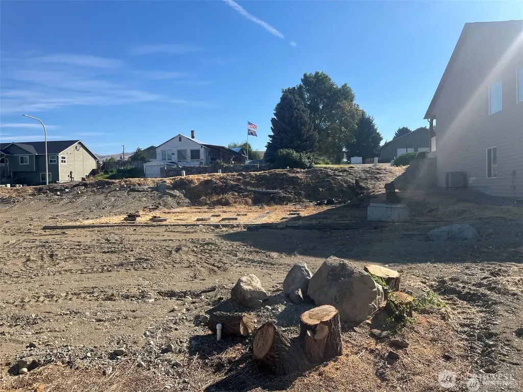 1058 Corum Circle East Wenatchee WA 98802