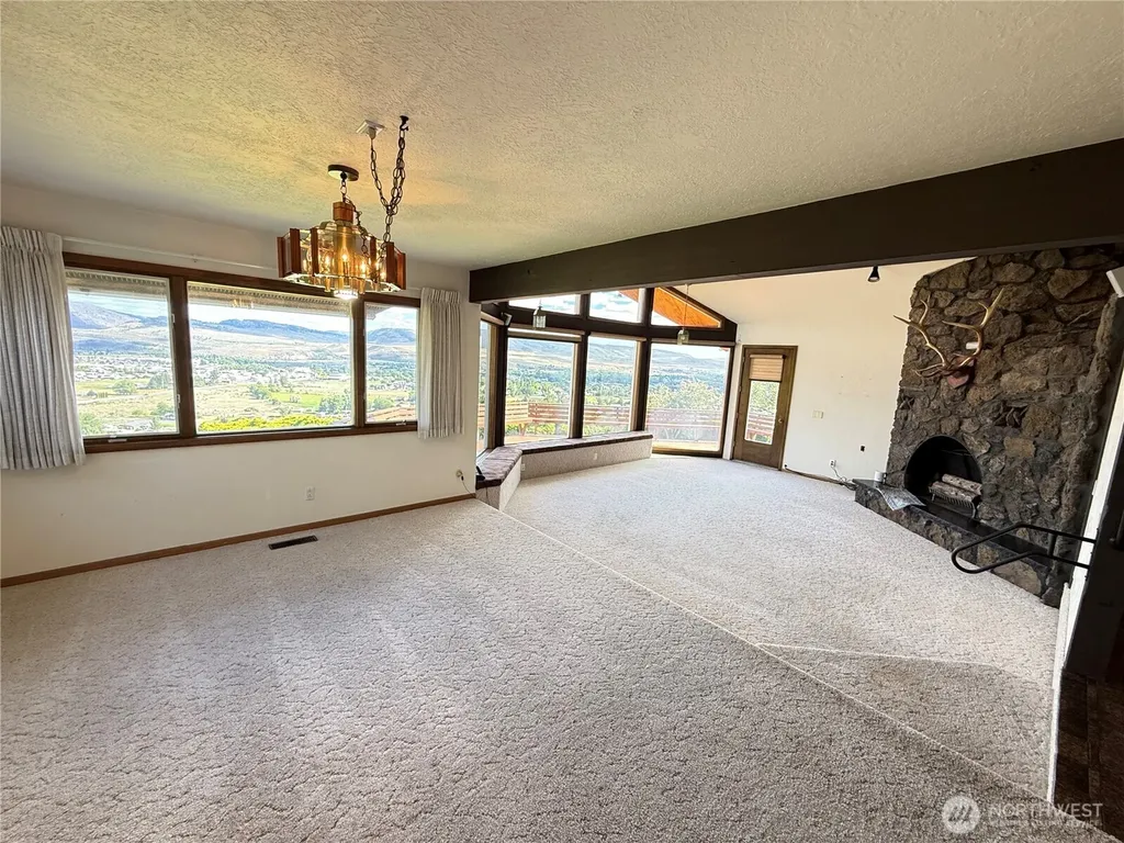 24 Valley View Drive Omak WA 98841