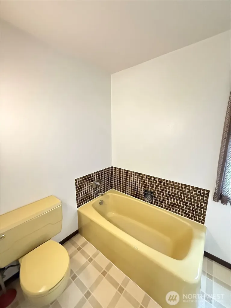 24 Valley View Drive Omak WA 98841