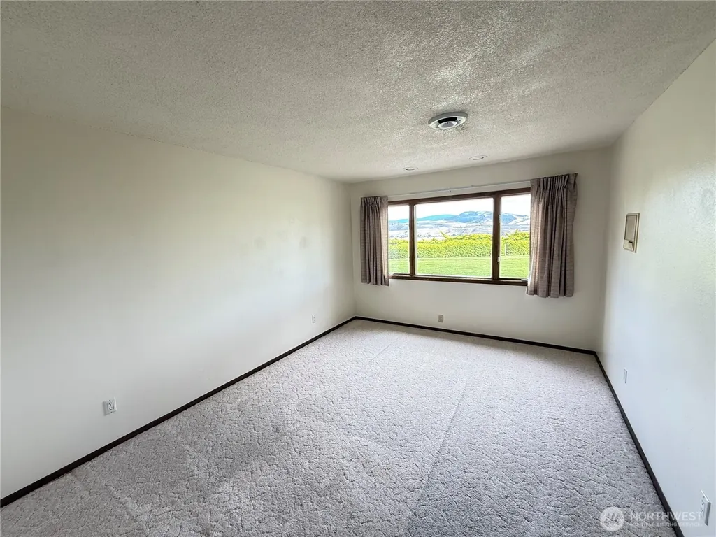 24 Valley View Drive Omak WA 98841
