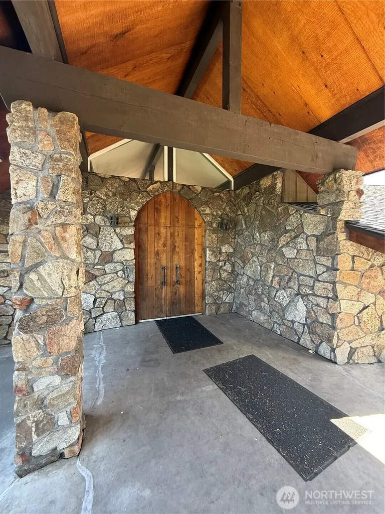 24 Valley View Drive Omak WA 98841