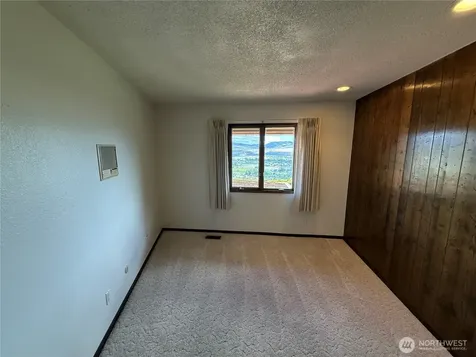 24 Valley View Drive Omak WA 98841