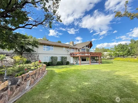 24 Valley View Drive Omak WA 98841